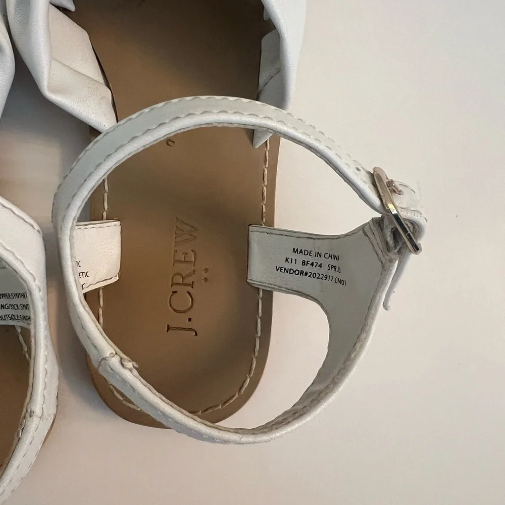 VGUC Girl’s Knotted Sandal with Ankle Strap